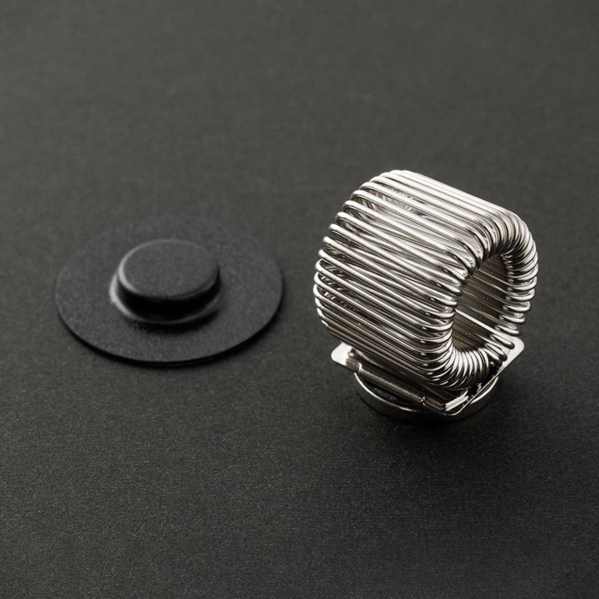 MAGNETISK PENNEHOLDER // SØLV