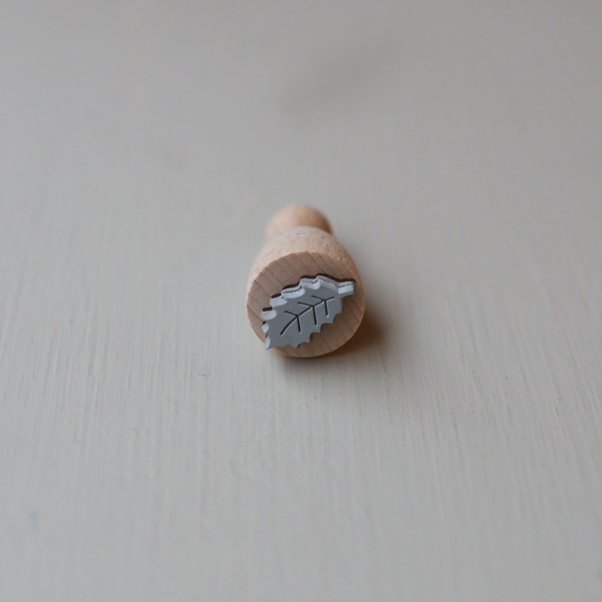 STEMPEL // KRISTTORNEBLAD