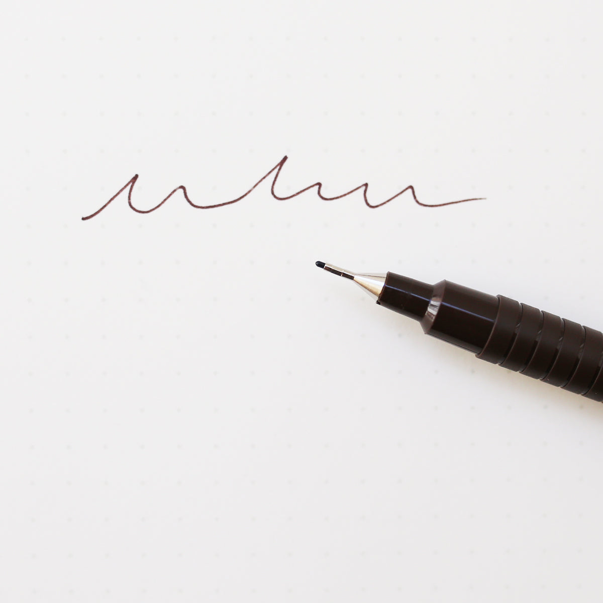 ARTLINE FINELINER 0.4 MM // MØRKEBRUN