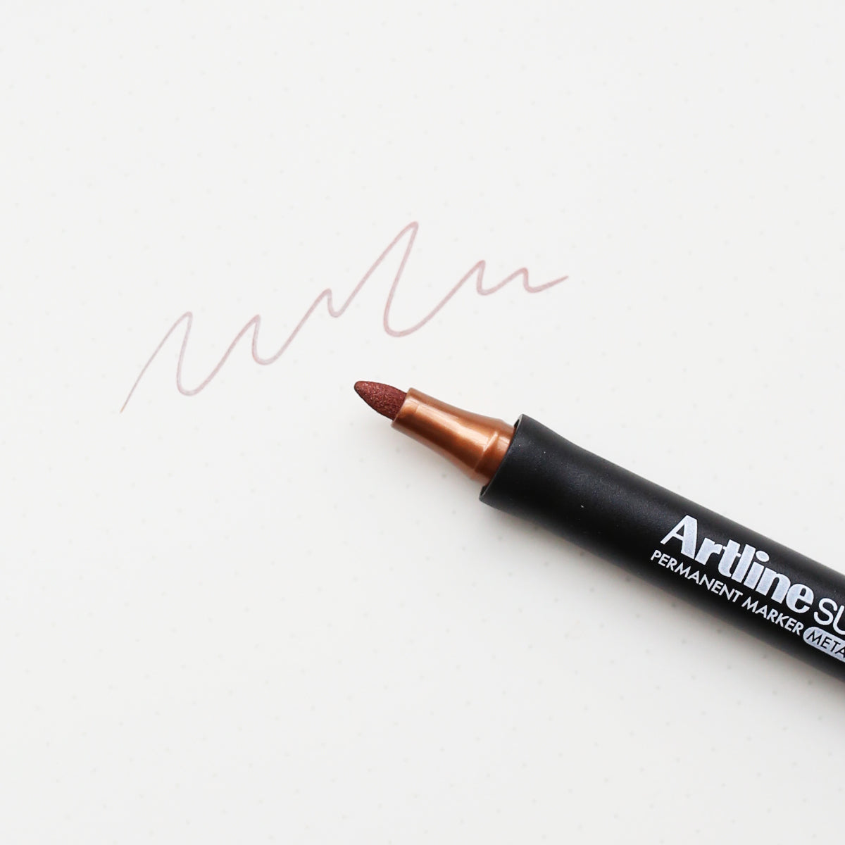 SUPREME METALLISK TUSCH // BRONZE