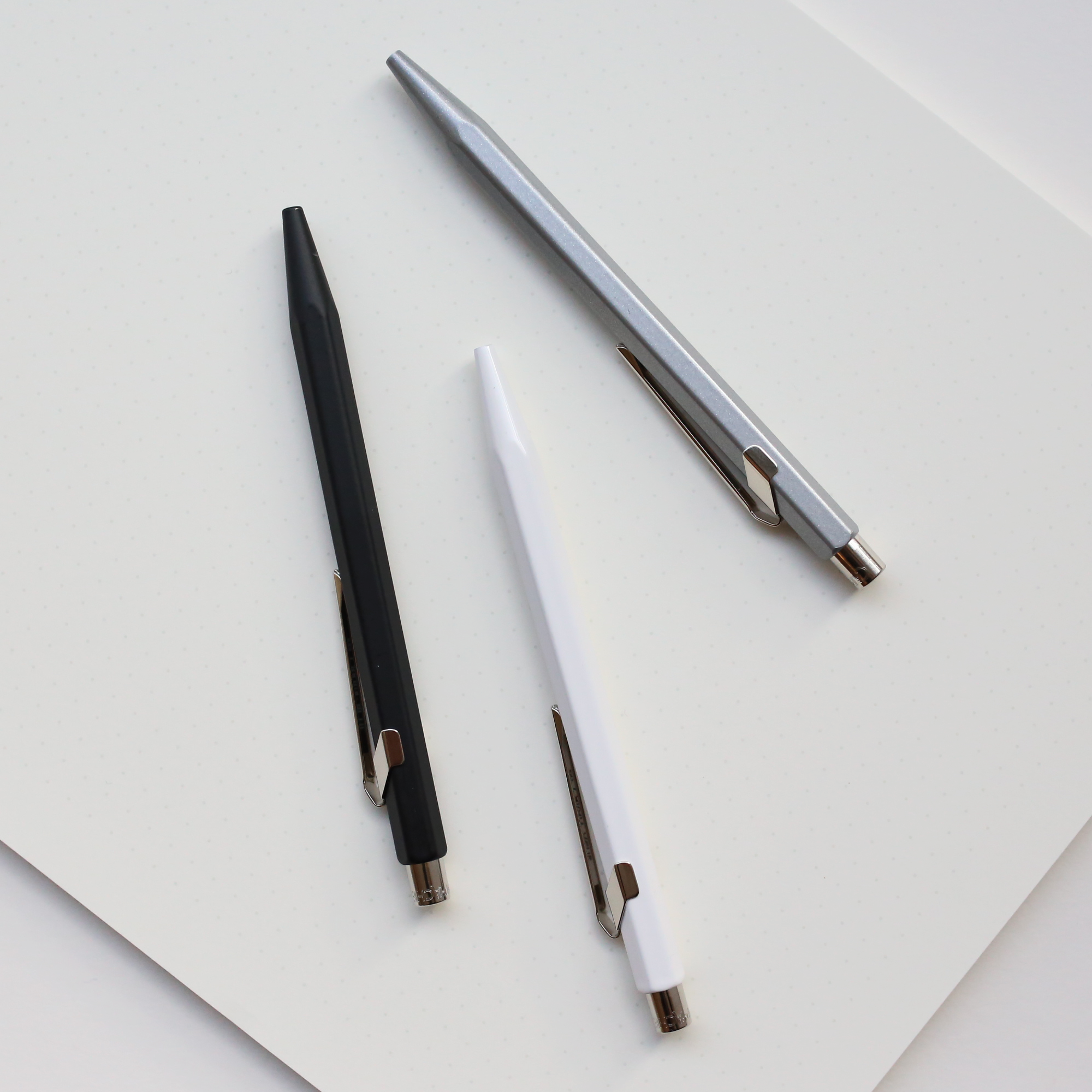 products/Caran_D_ache_849Ballpoint_White_03.png