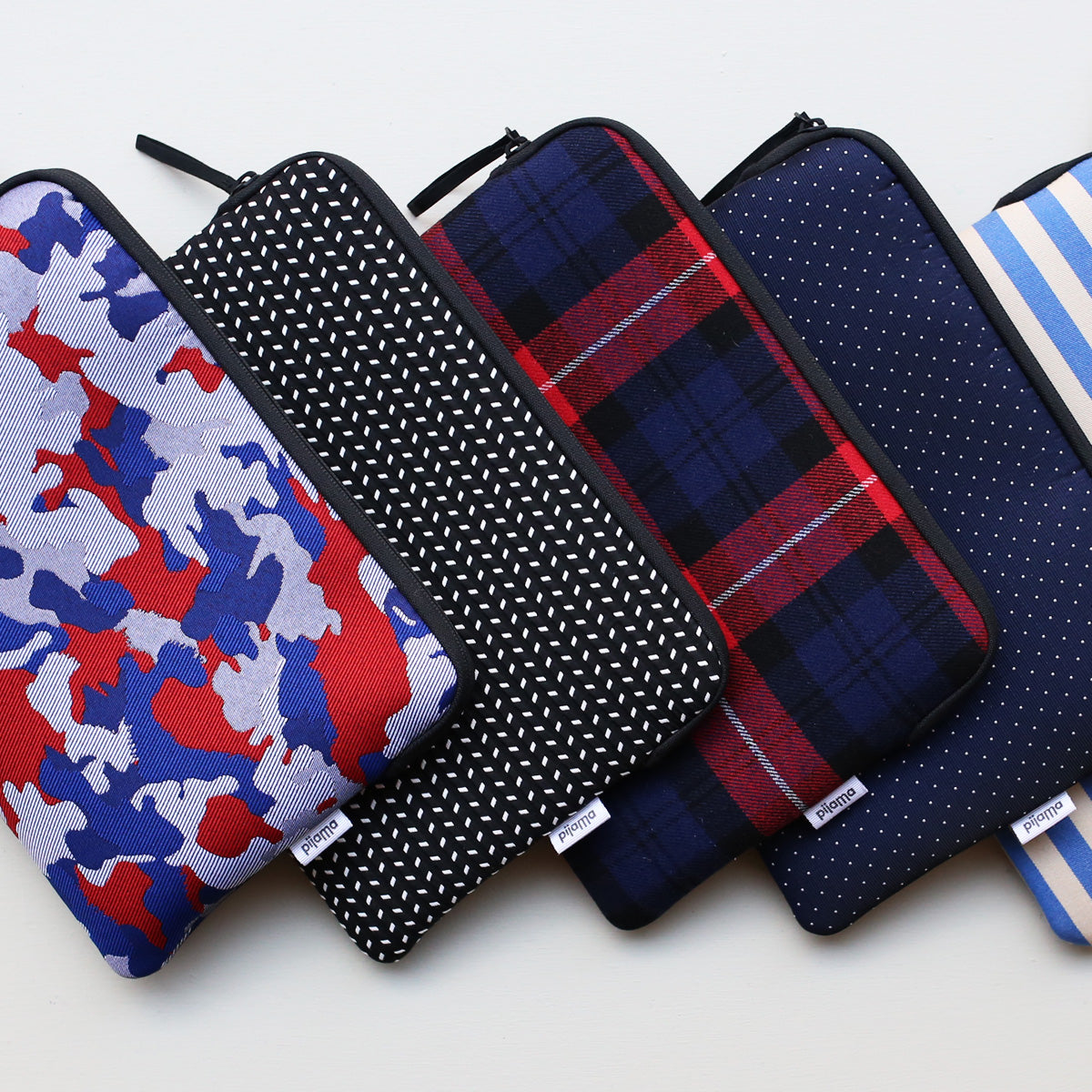 ZIP CASE FOR LAPTOP 13'' // MICRO DOTTY