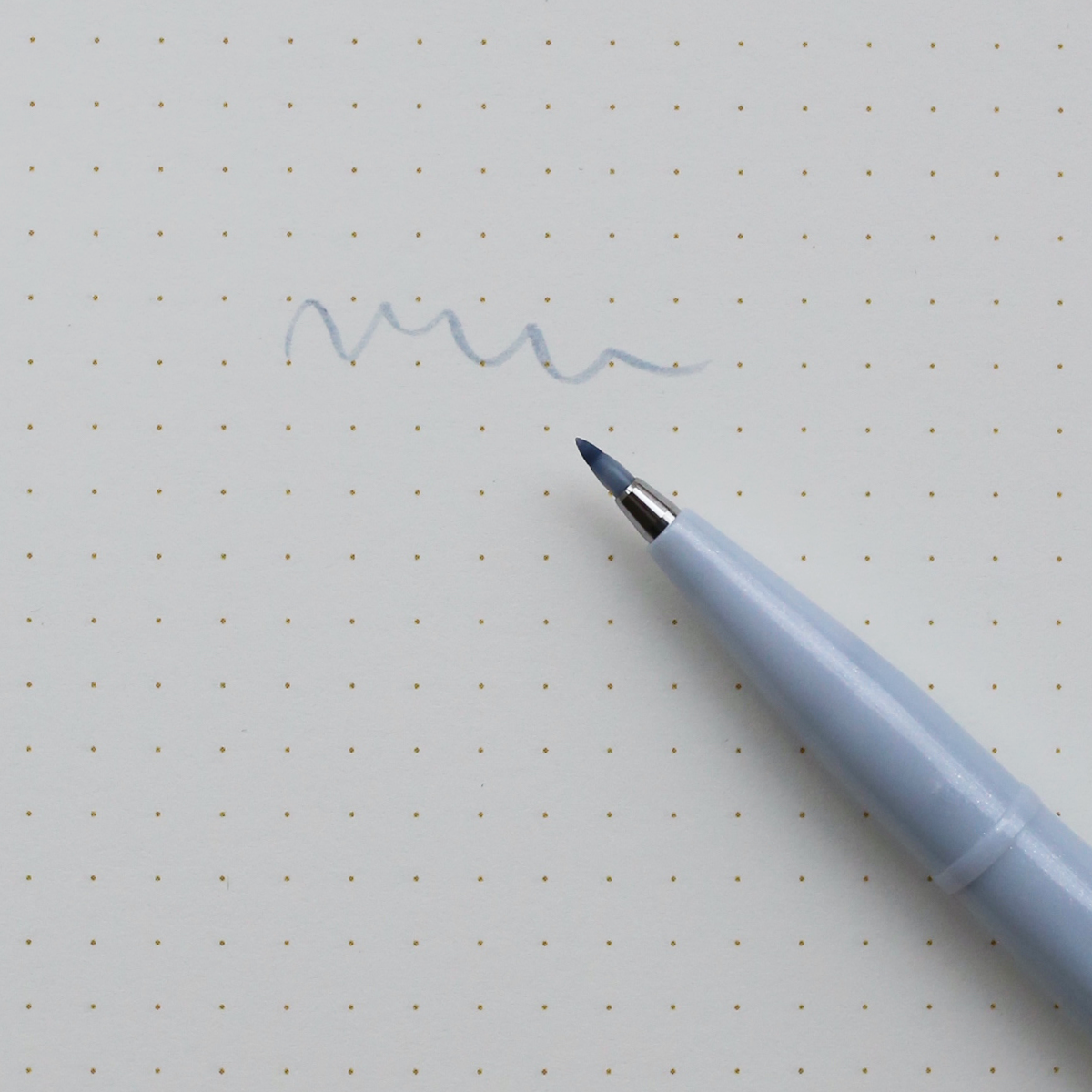 SIGN PEN BRUSH // LYSEGRÅ