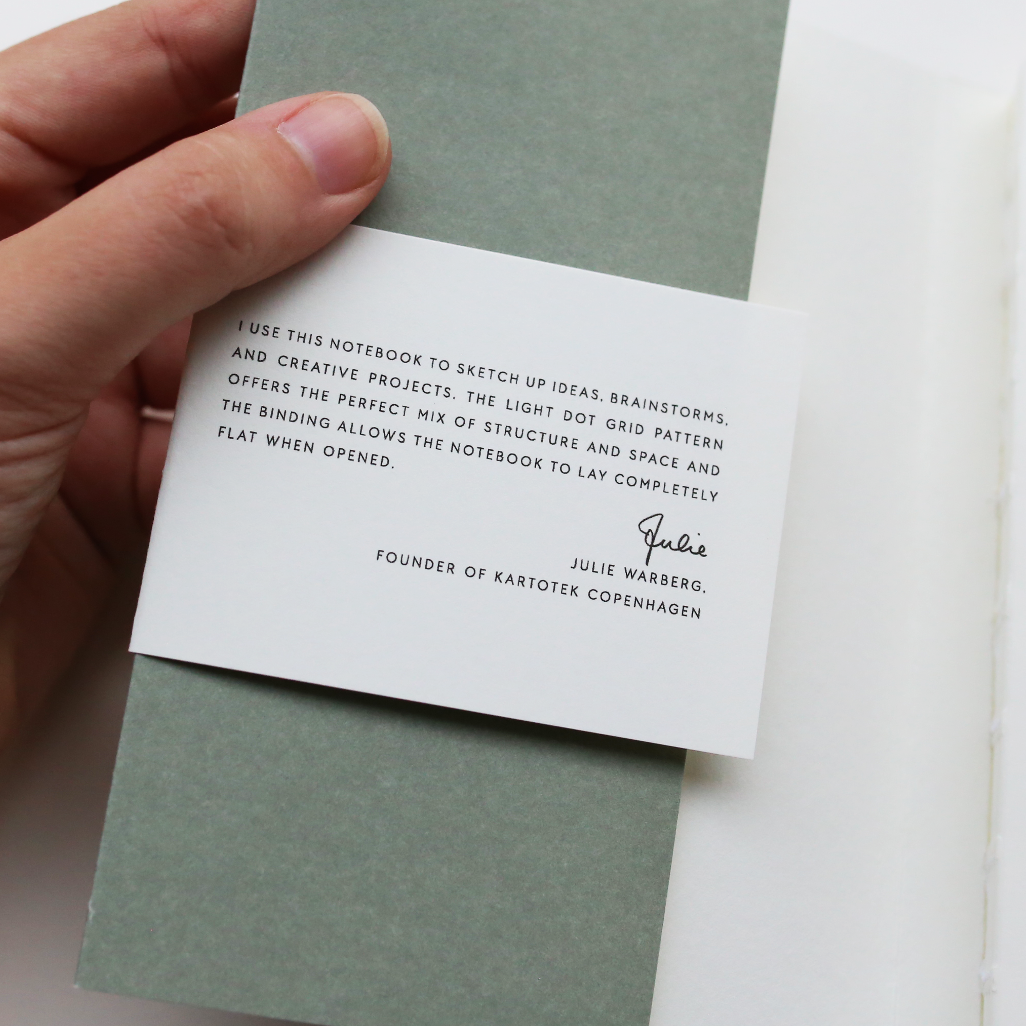 LOMMENOTESBOG // GRÅ