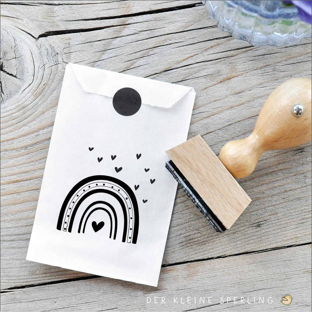 STEMPEL // REGNBUE MED HJERTER