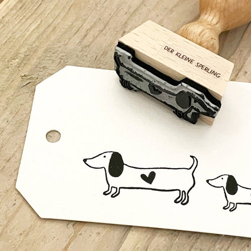 STEMPEL // LILLE GRAVHUND