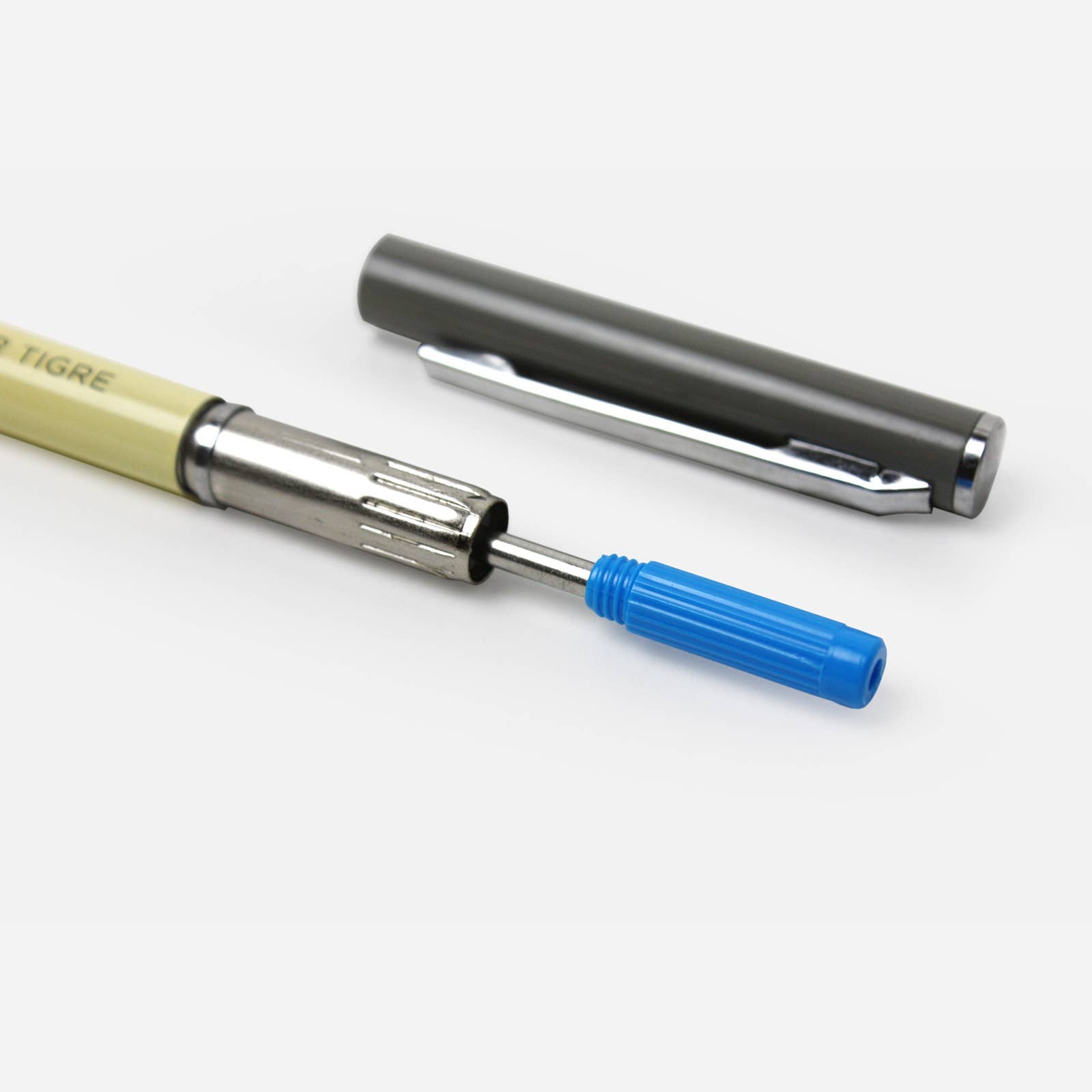 INK REFILL // PAPIER TIGRE PEN IN BLACK