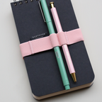 ELASTIKHOLDER TIL PENNE A6 // PINK