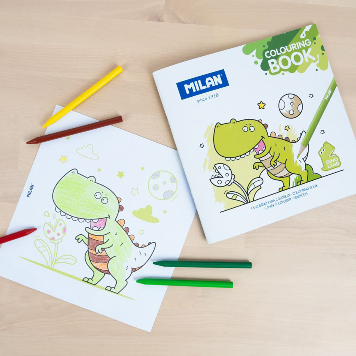 COLOURING BOOK // DINOSAUR