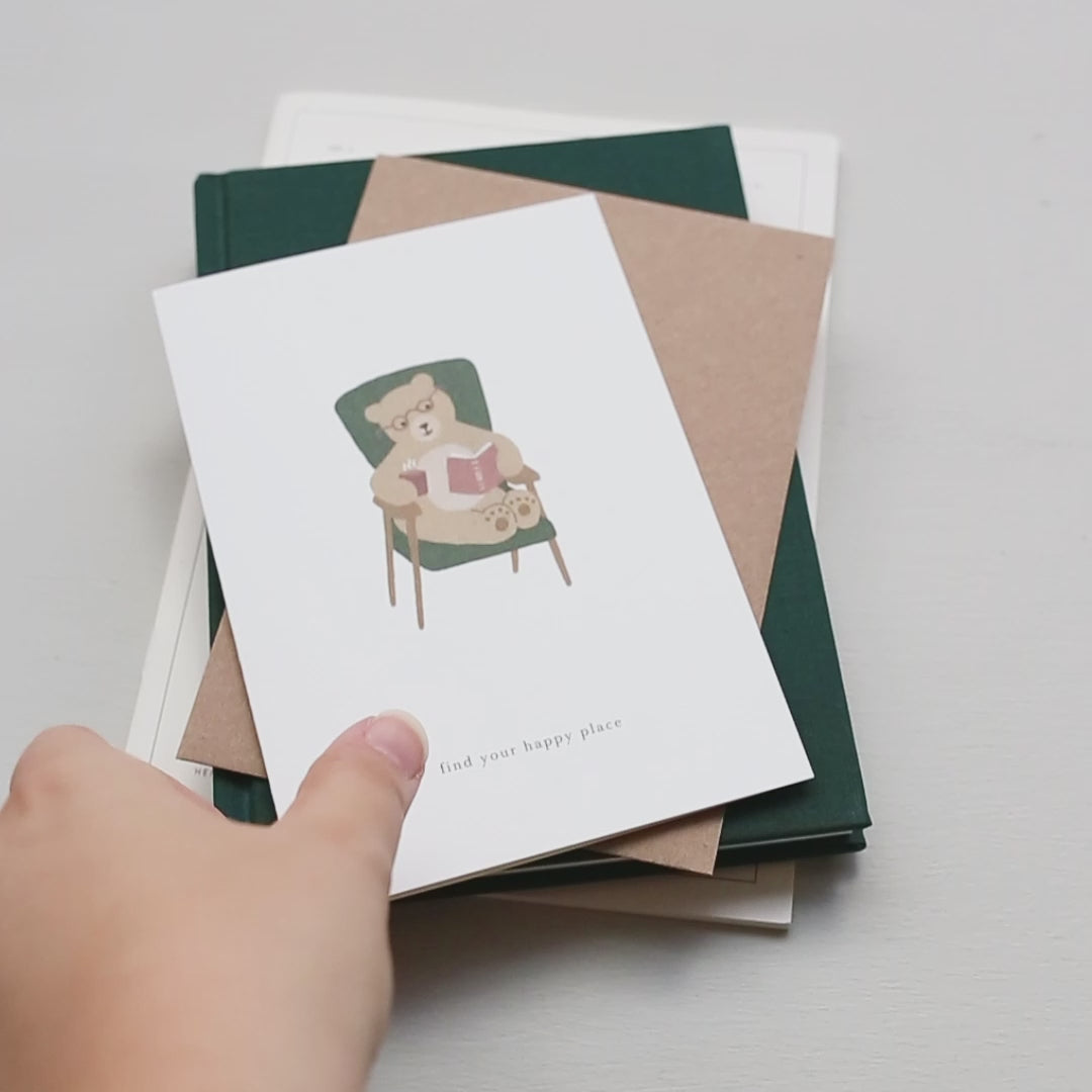 KORT // READING BEAR