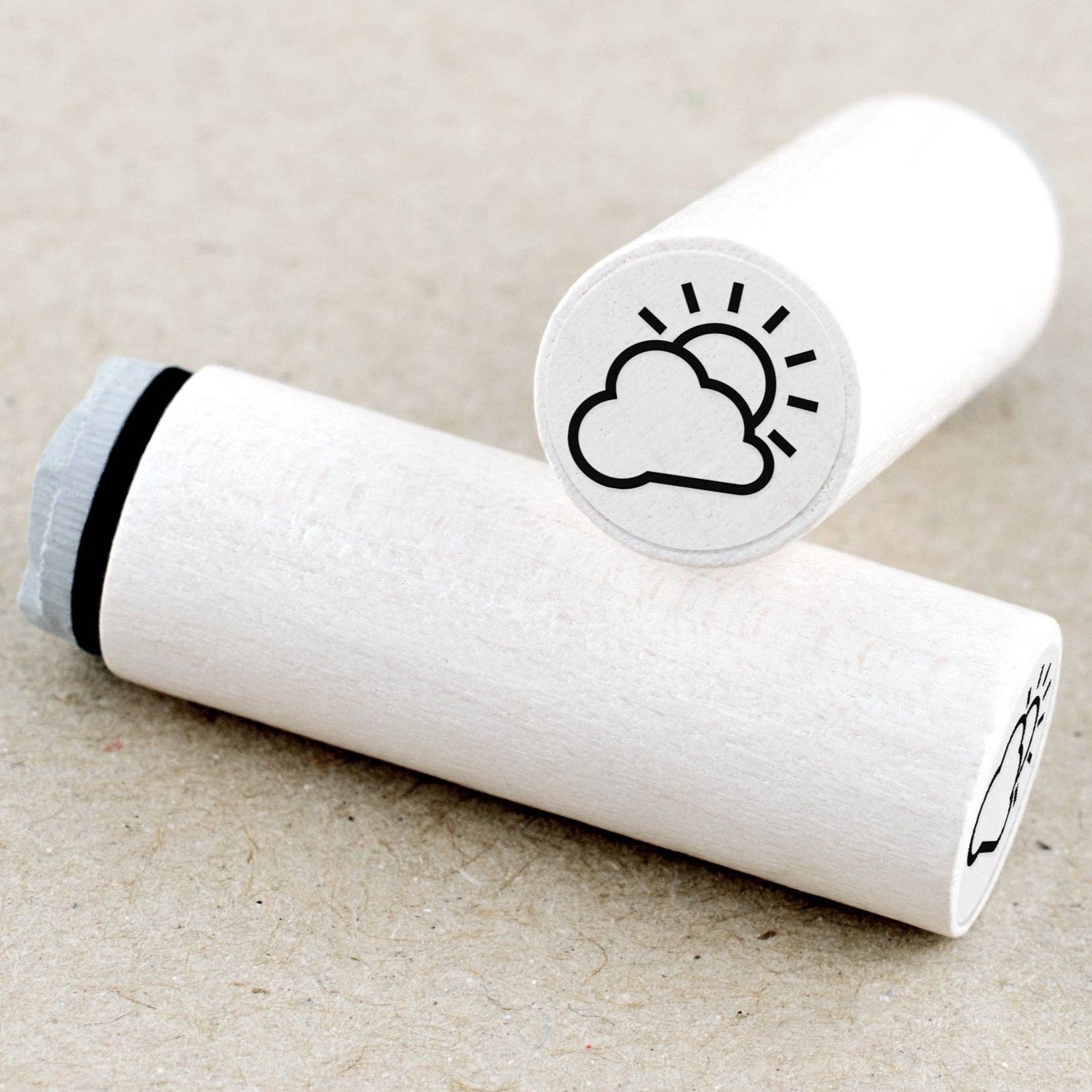 MINI STEMPEL // OVERSKYET