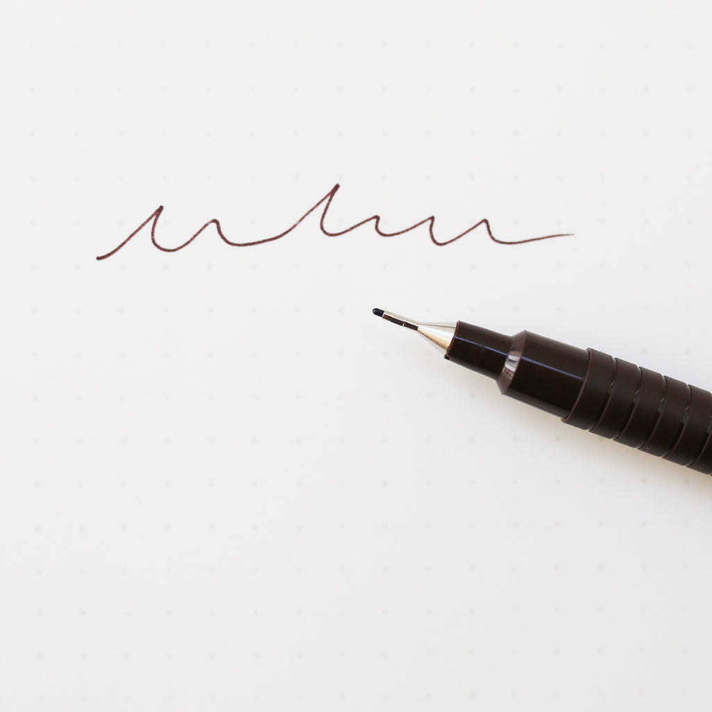 ARTLINE FINELINER 0.4 MM // DARK BROWN