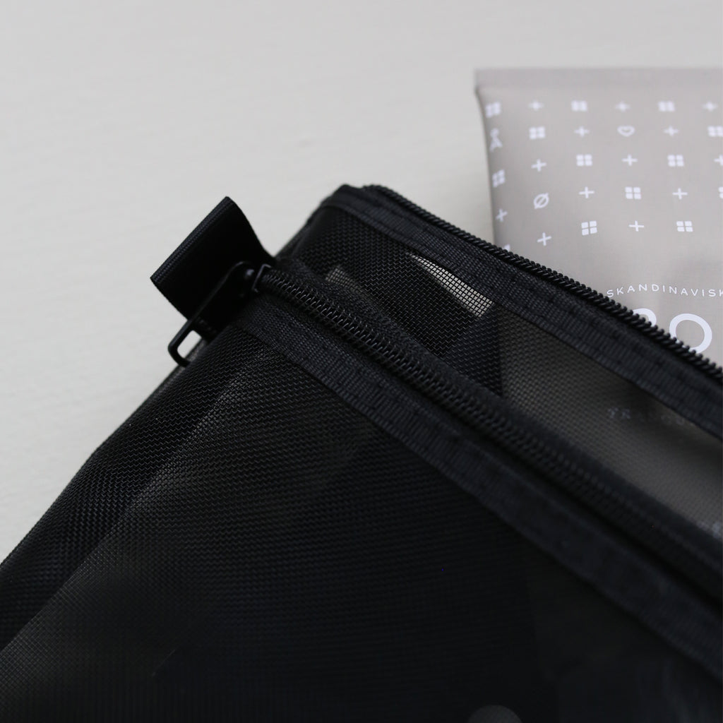 TASKE I NYLON // SORT