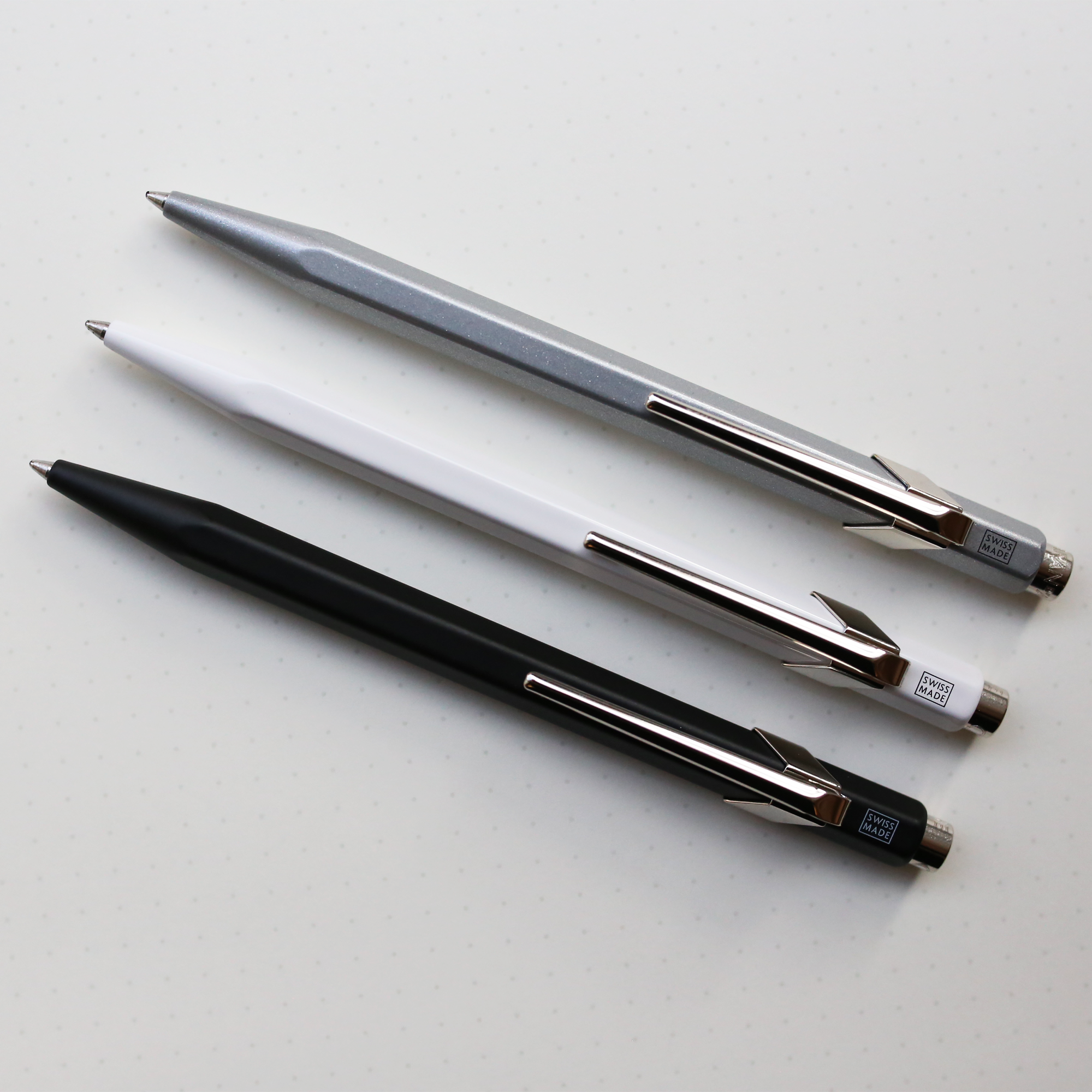 products/Caran_D_ache_849Ballpoint_Grey_03.png