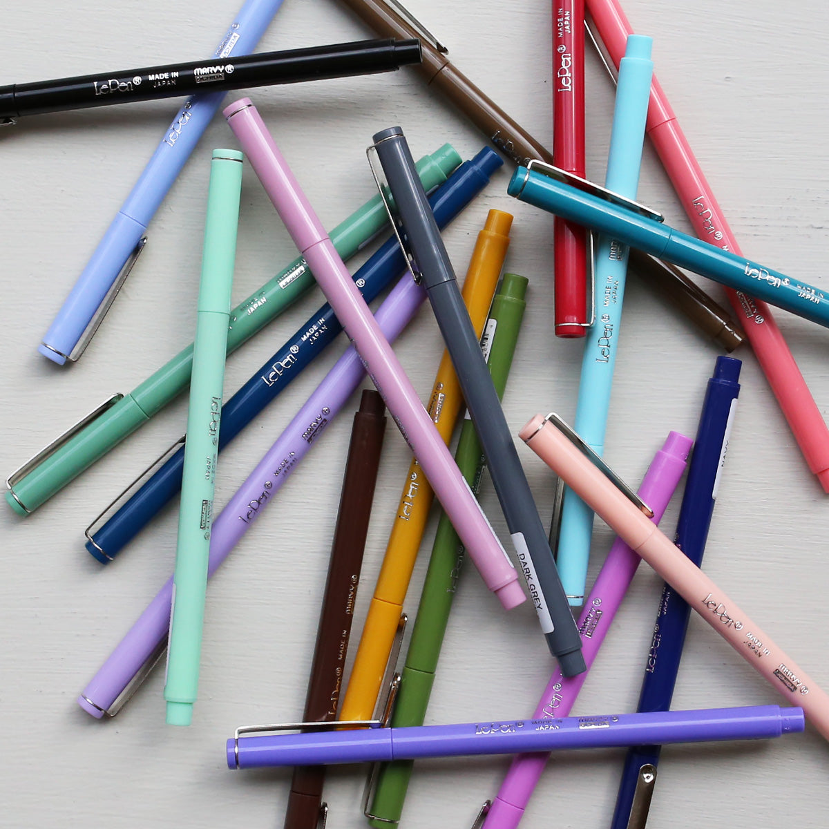 LE PEN FINELINER // BLACK