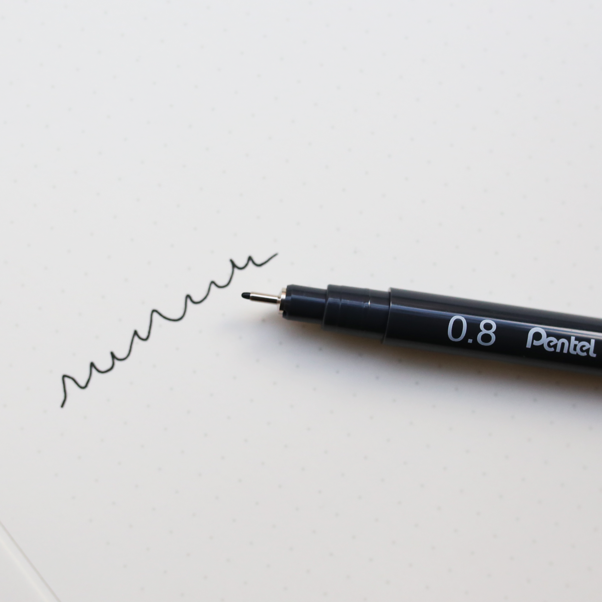 PENTEL POINTLINER // 0.8 MM