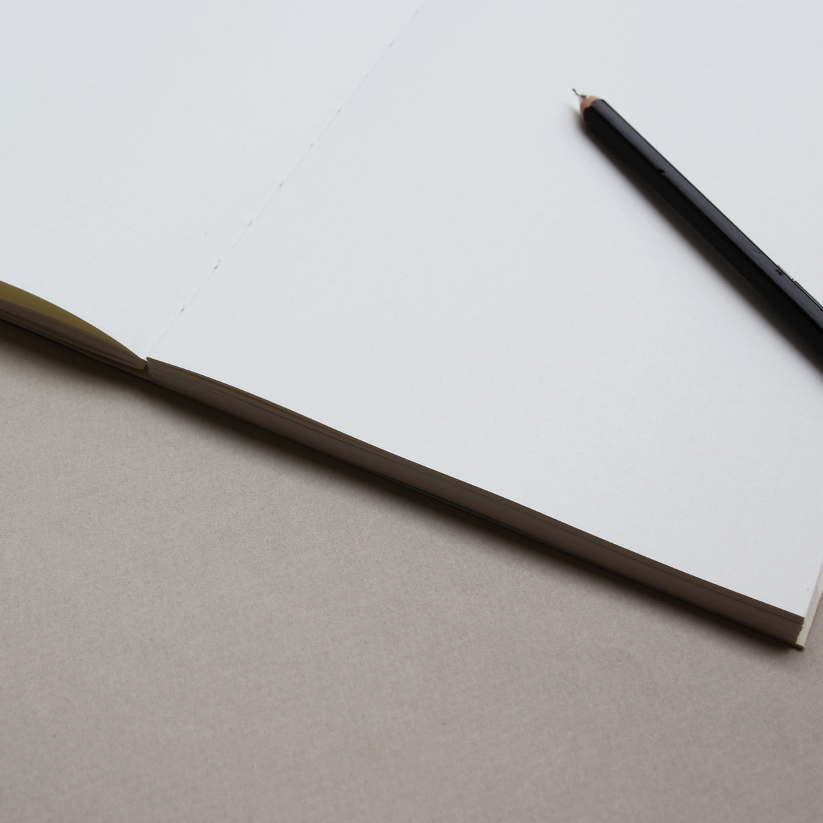 BABURU FLATLAY NOTESBOG // BLOMME